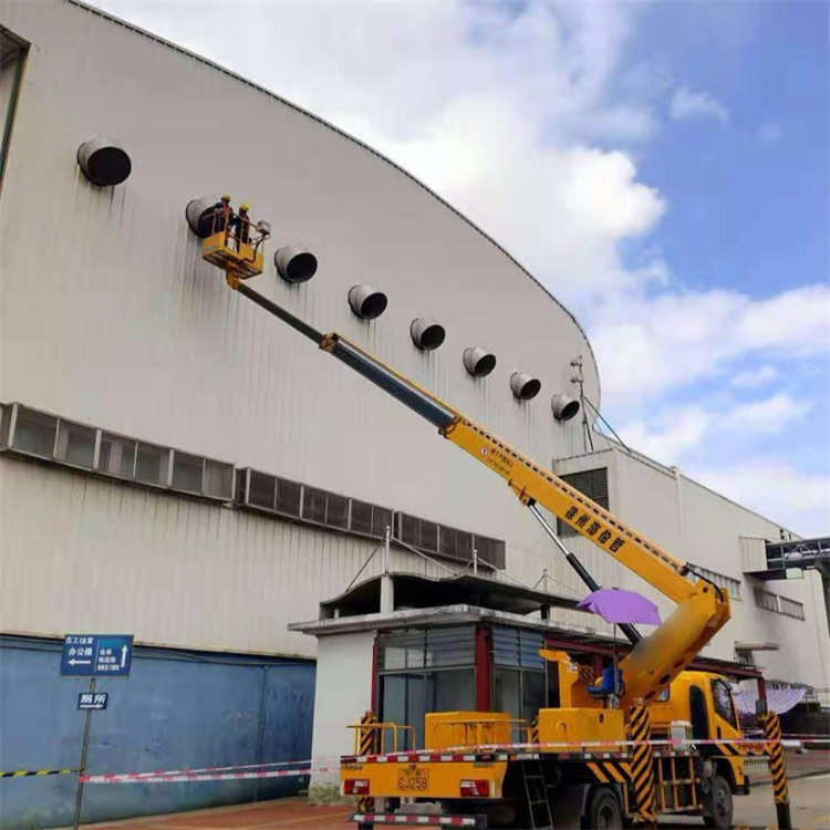 蕲春高空作业车出租服务：专业广告牌安装解决方案