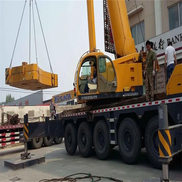 蕲春当地吊车出租|机器吊装|75吨|工厂搬迁服务